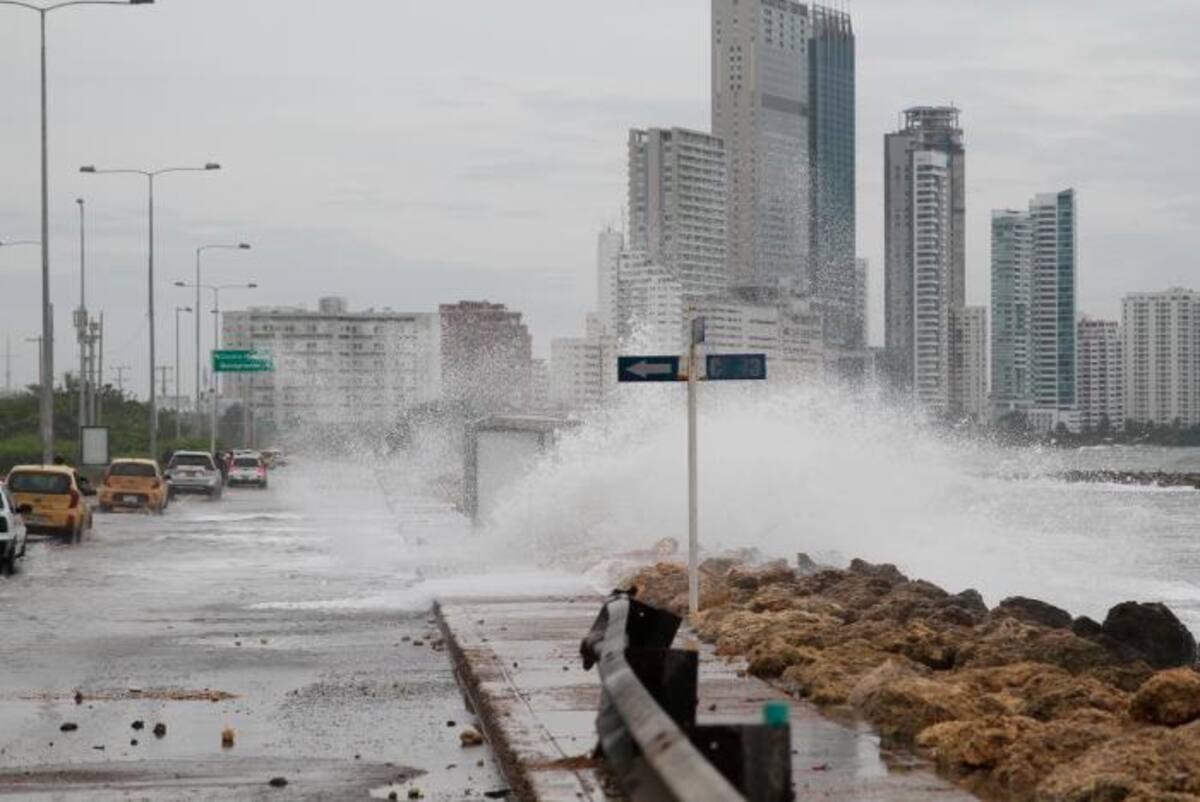 Inundaciones y el alto oleaje dejaron ver nuevamente la necesidad de la protección costera.
