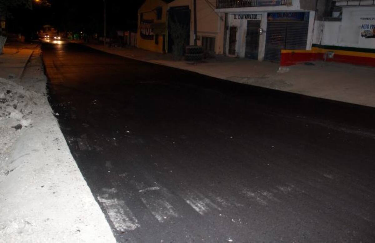 La obra consistió en el retiro total del pavimento deteriorado y la aplicación de una capa nueva de asfalto. Kailline Giraldo - El Universal