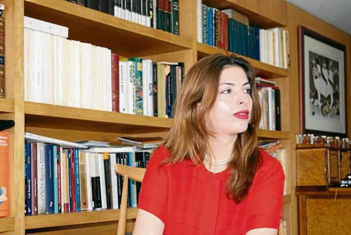Lauren Mendinueta estacionpoetas