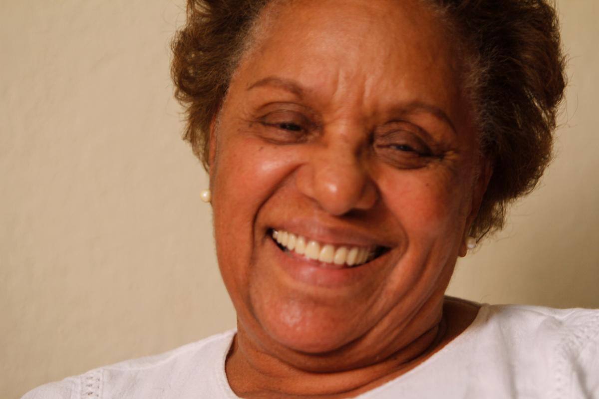 Cenelia Alcázar cumple 86 años llenos de amor y paz