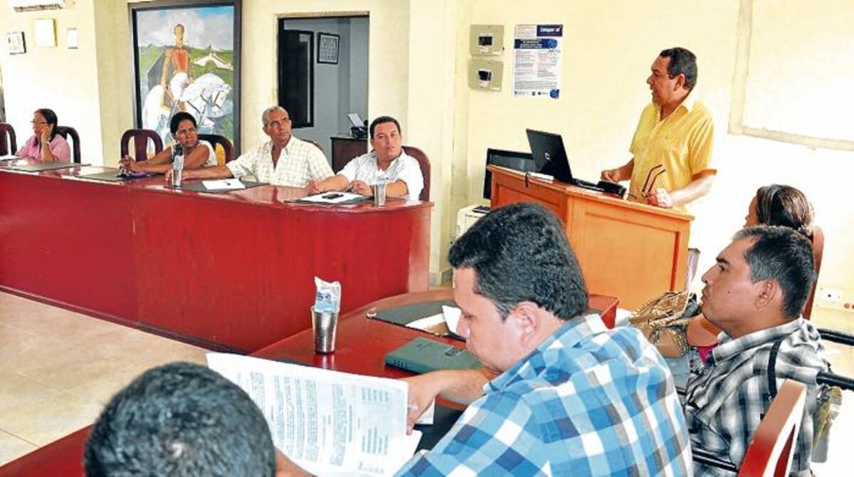 Los concejales de San Marcos expresaron su preocupación ante el cierre de la morgue de San Marcos. CORTESÍA/