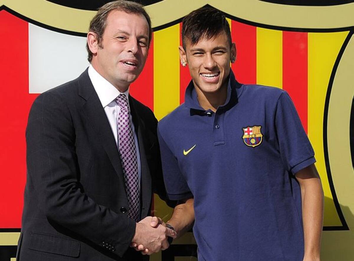 El jugador fue presentado como parte del Barcelona el 3 de junio del año pasado. AFP JOSEP LAGO