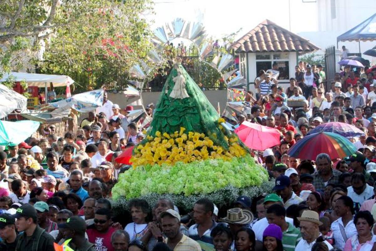 La Virgen de la Candelaria toma su nombre de la fiesta de la Candelaria o de la Luz que celebra toda la Iglesia Católica. Esta fiesta tuvo su origen en el Oriente con el nombre del "Encuentro", y después se extendió al Occidente. ARCHIVO