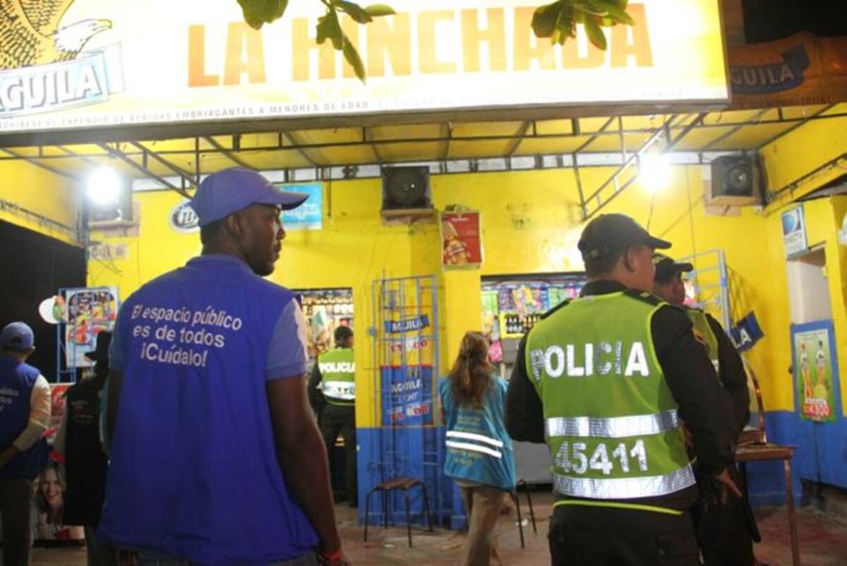 Según la autoridad, en un de los establecimientos cerrados en la noche del viernes y en la madrugada del sábado se estaba consumiendo sustancia psicoactivas.