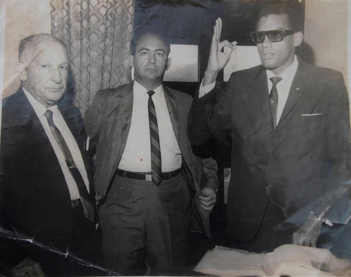 Orlando, acompañando a la delegación de Bolívar al Campeonato Nacional de Atletismo en Cali, en octubre de 1965.