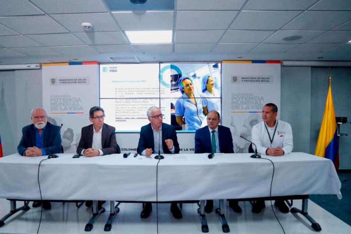 Minsalud dice que aumento de camas UCI por covid-19 fue por “negocio”