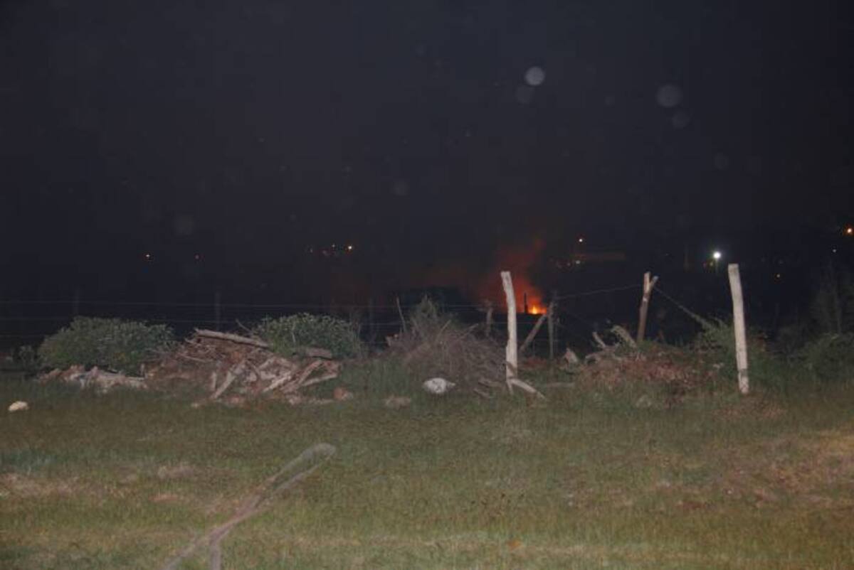 La gran cantidad de monte seco facilitó la expansión del fuego en el terreno. NAYIB GAVIRIA AMADOR - EL UNIVERSAL