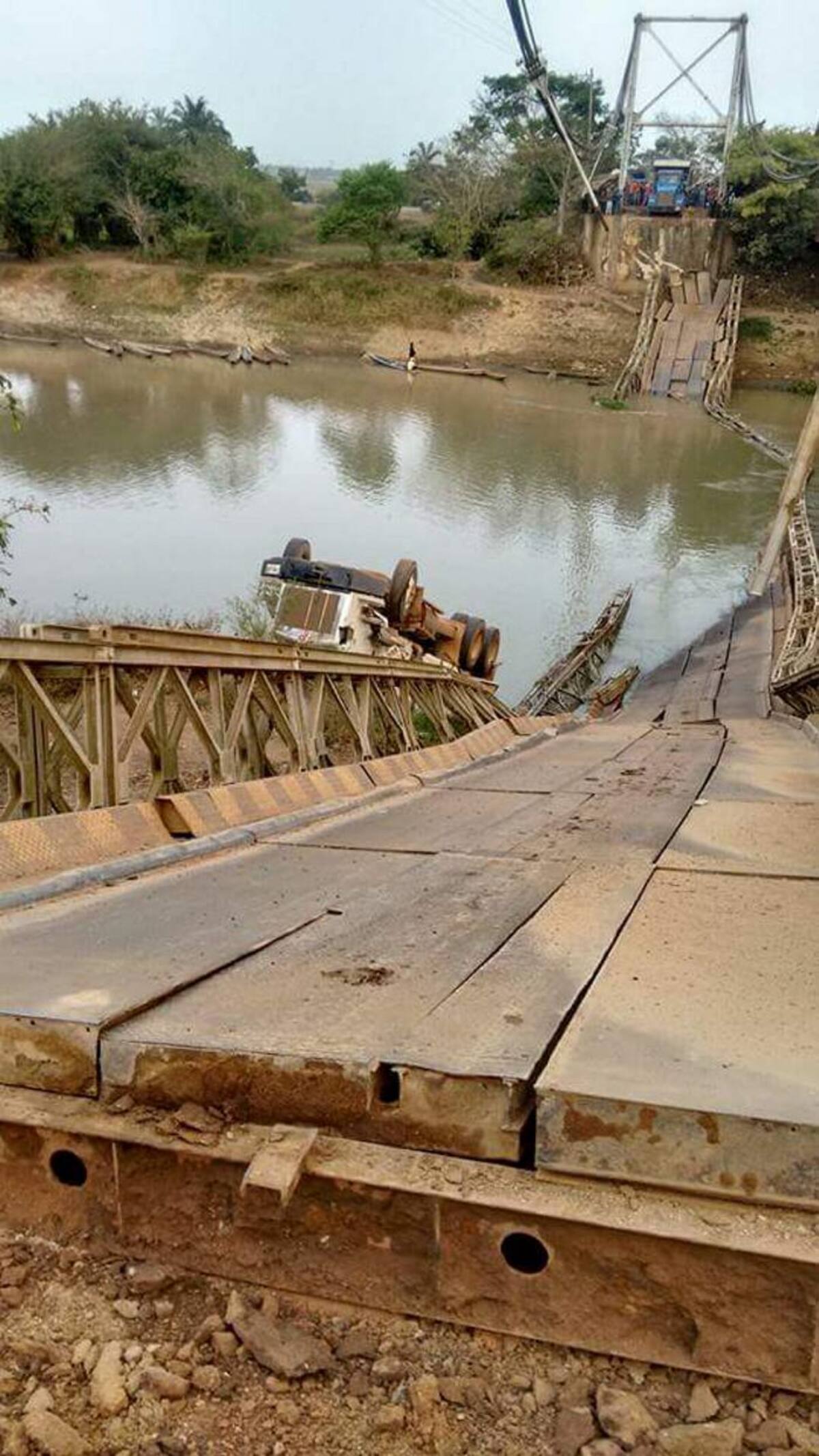 El puente Guayepo, que une a la Mojana vía terrestre con el resto del Departamento de Sucre, es propiedad de Invías y fue dado en comodato a la Gobernación. EL UNIVERSAL
