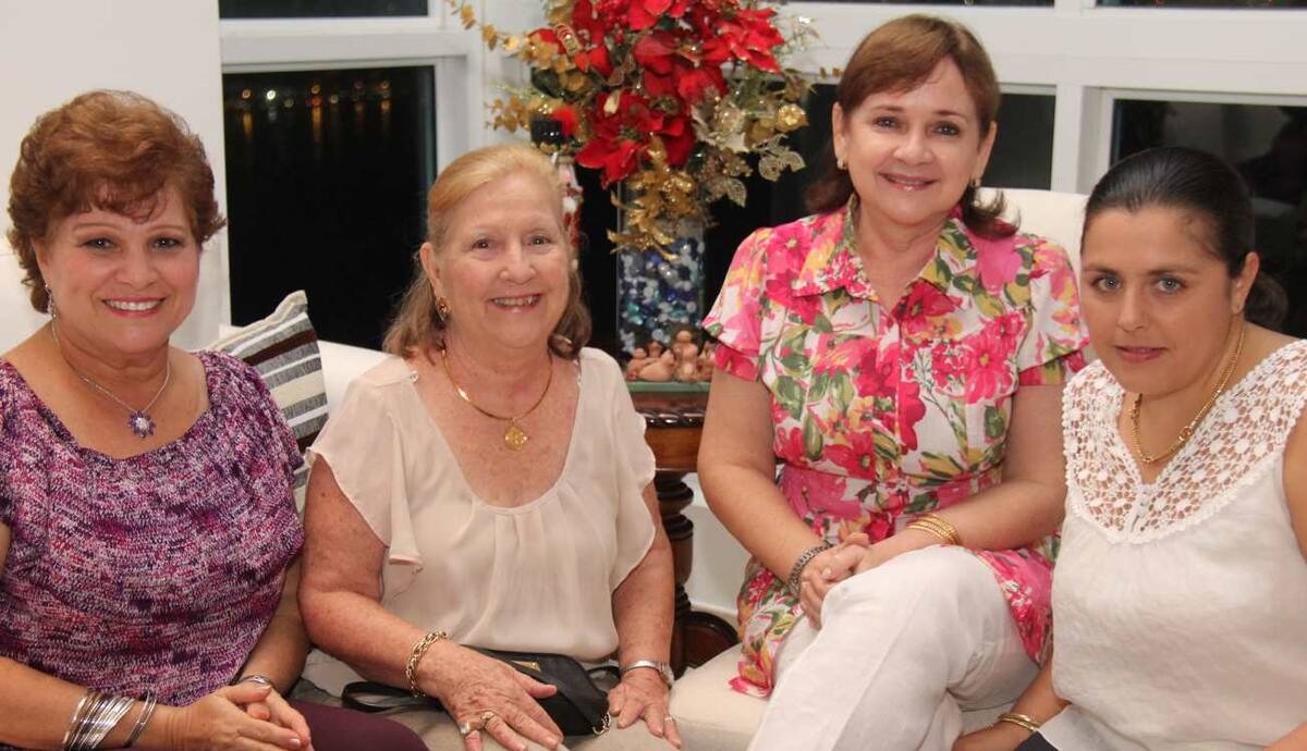 Rocío Covo, Marcela Pinzón, Eida de López, Angélica López.