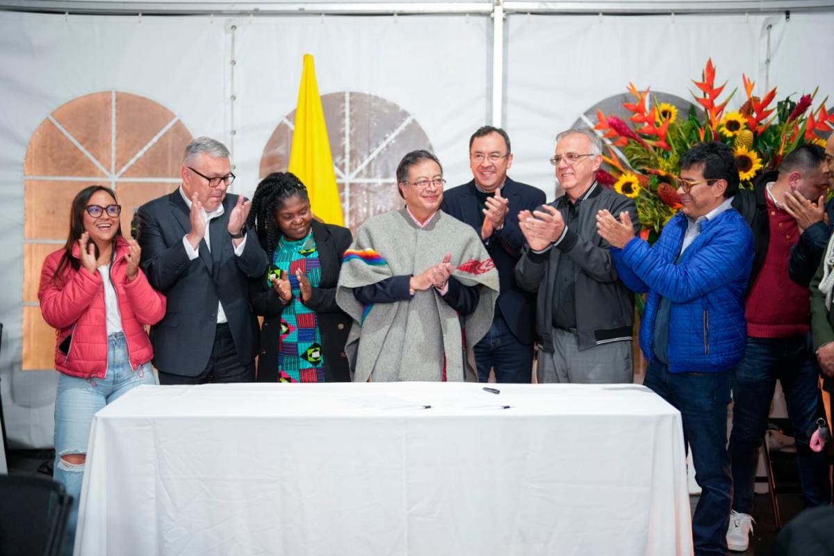 “Paz Total”: Presidente Gustavo Petro sancionó la Ley de Orden Público