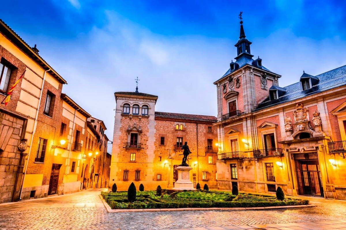 ¿Viajas a Madrid? Esta guía de planes nocturnos te será de mucha ayuda
