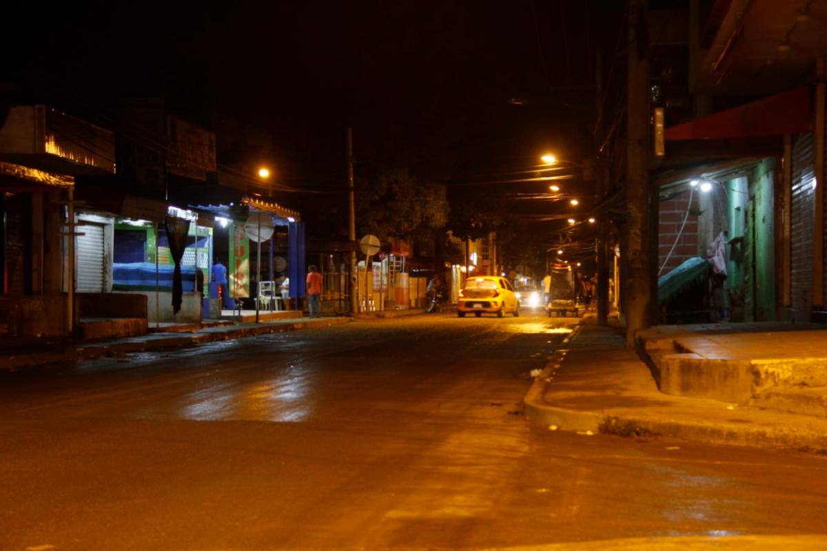 Así transcurrió la primera noche de toque de queda y ley seca en 11 barrios