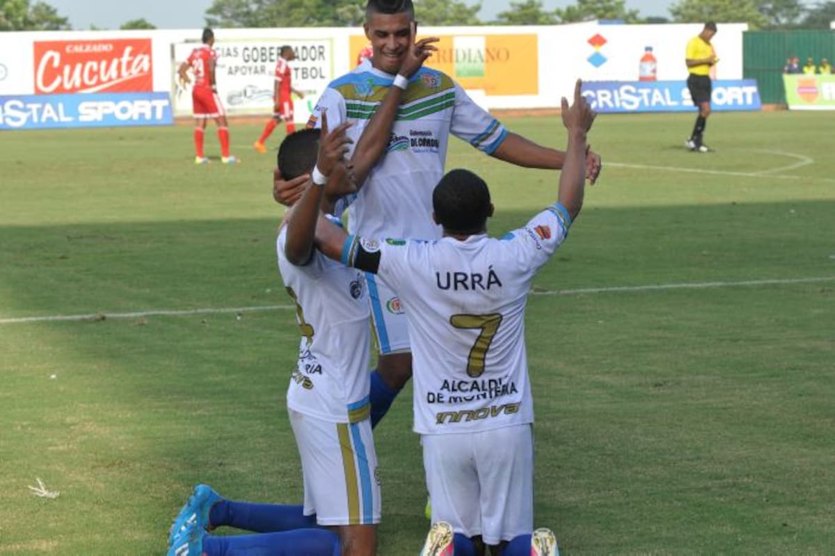 Los jugadores de Jaguares celebrando uno de los tantos. CORTESÍA