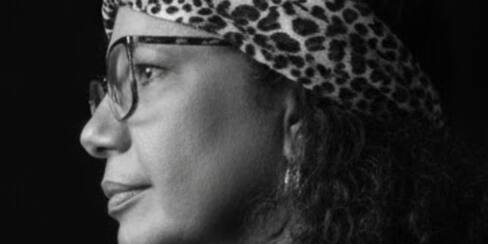 Perfil de Yenis Navarro Tinoco: una poeta con alma de cronista