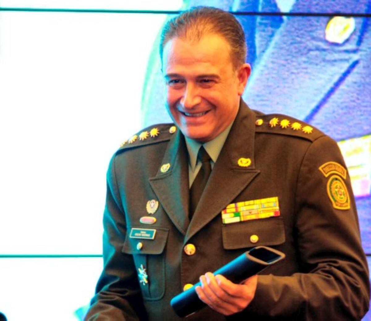 La decisión de la corte ecuatoriana ordena la detención del director de la Policía Nacional, general Óscar Naranjo, y cinco antiguos militares más. COLPRENSA