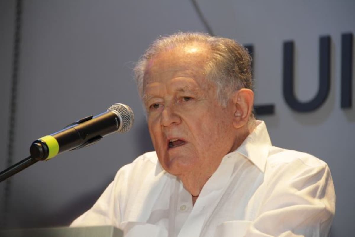 Luis Carlos Sarmiento Angulo ARCHIVO