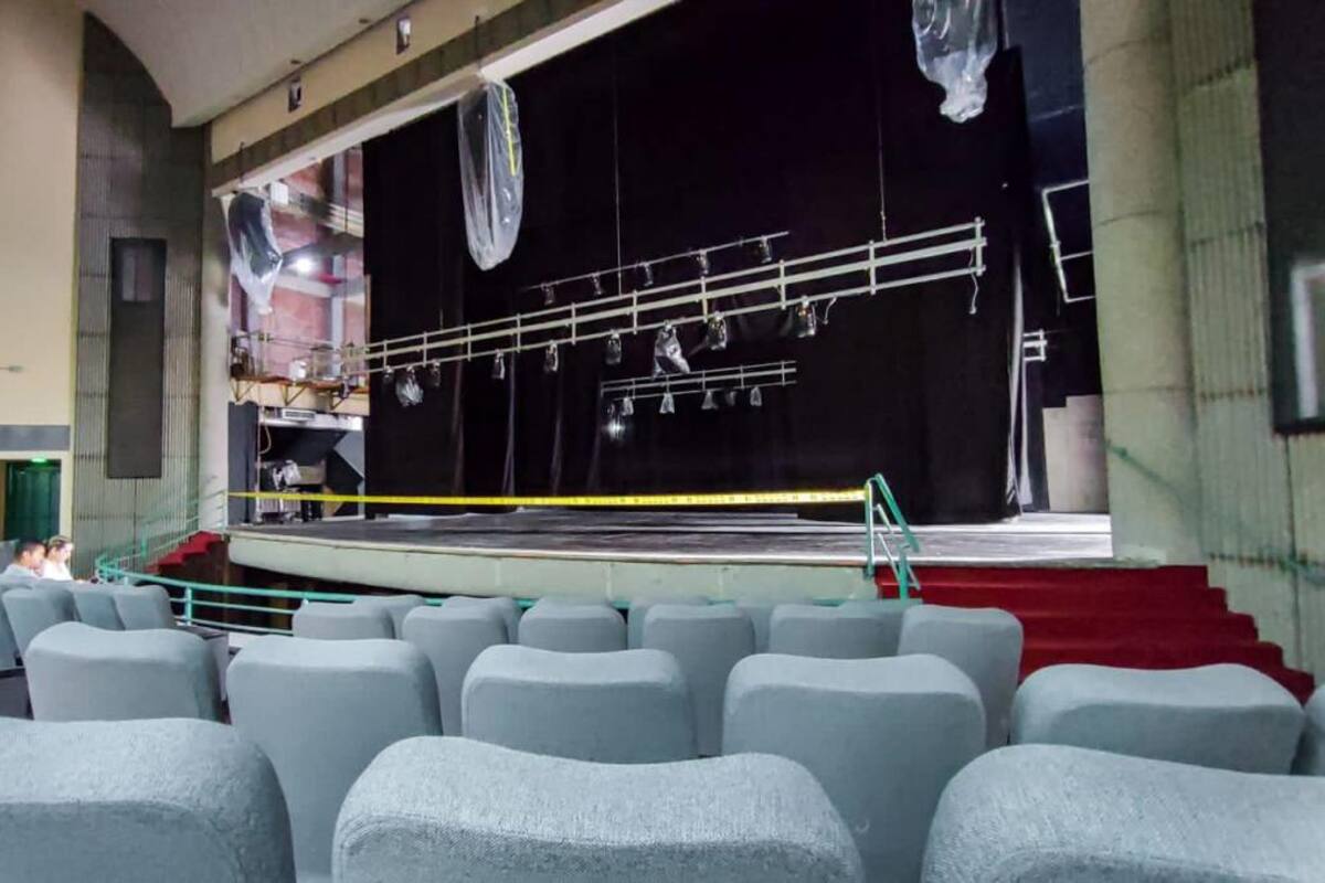 Teatro Municipal cobra vida: ya tiene nuevas sillas y telón