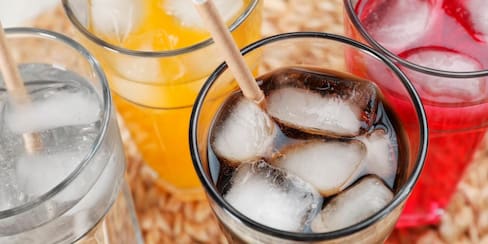 OMS recomienda aumentar los impuestos al alcohol y las bebidas azucaradas