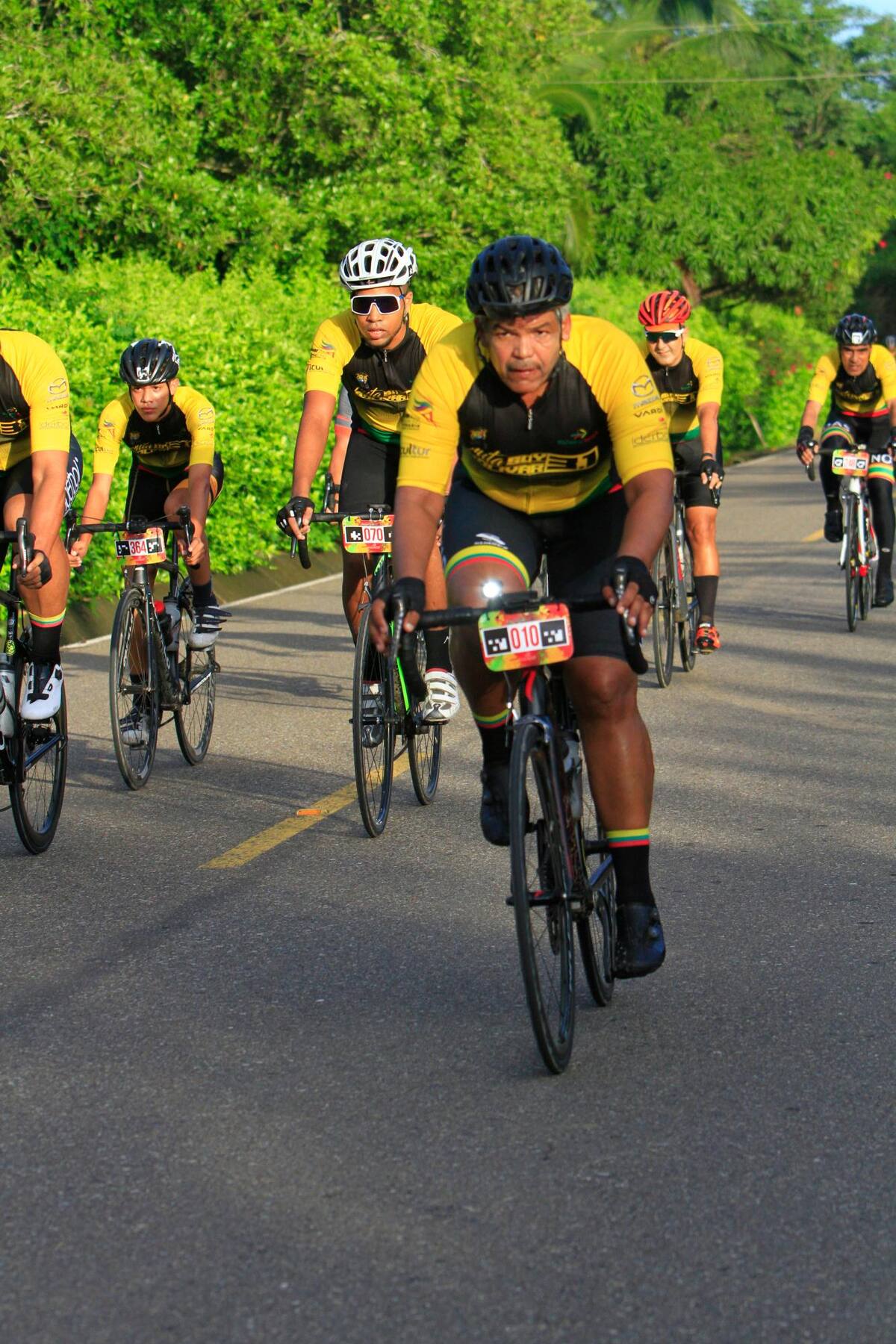 Elías Del Valle, uno de los entrenadores más exitosos de Colombia, sufrió una caída, por fortuna sin mayores consecuencias. //Julio castaño/eluniversal