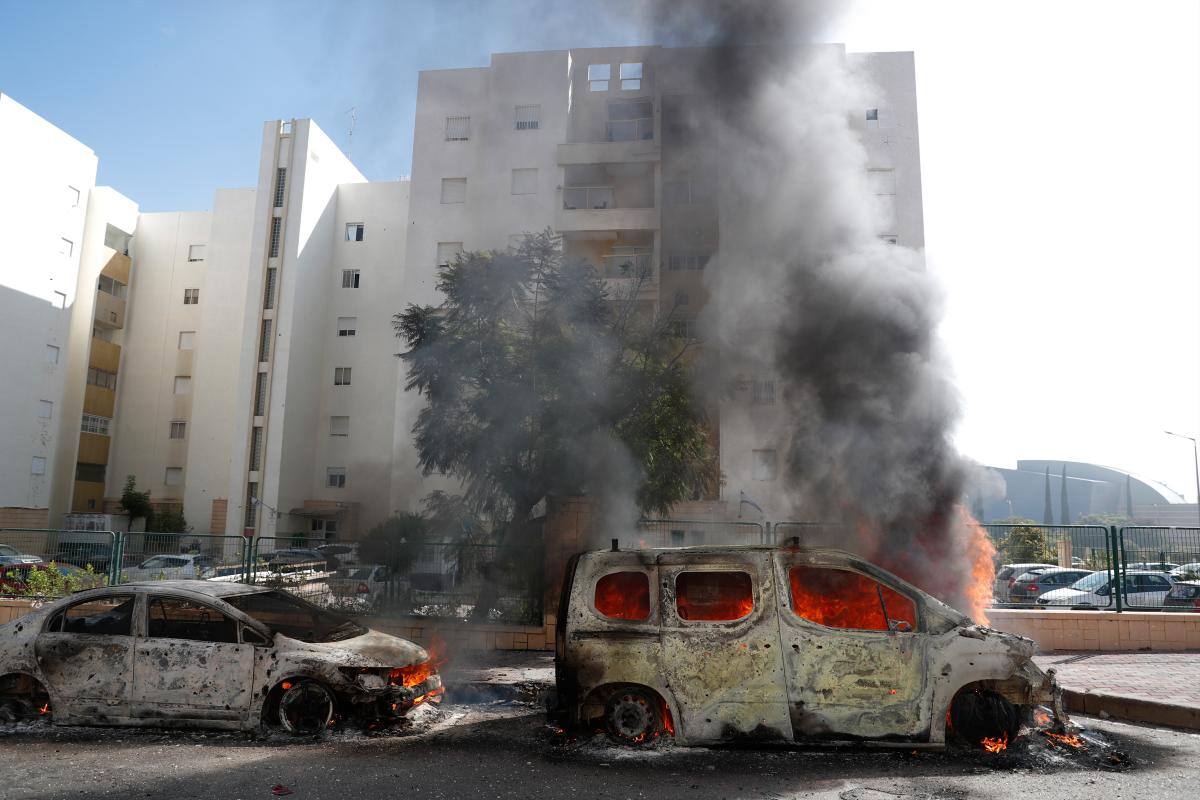 Ascienden a más de 700 los muertos en Israel por el ataque de Hamás