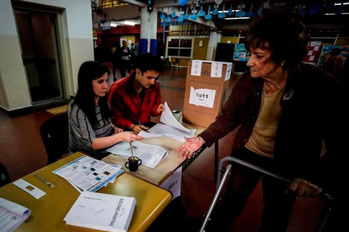 Los argentinos ya votan en las elecciones presidenciales