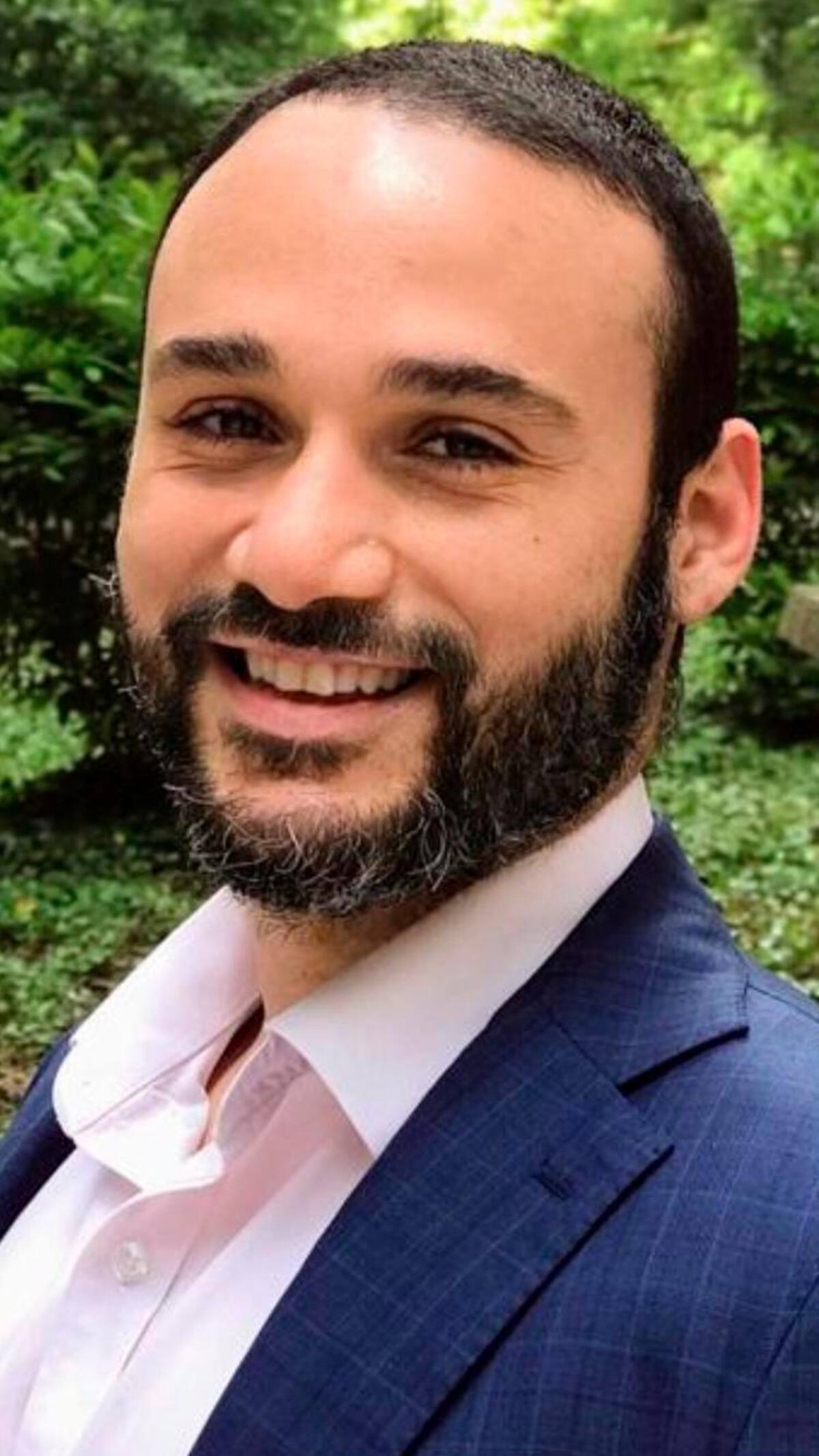 Pablo Peñaloza MacMaster. Biólogo de la Florida International University Ph.D. de la Emory University en Inmunología y Patogénesis Molecular, entrenado en el Centro de Investigación en Virología y Vacunas de la Universidad de Harvard y profesor de la Northwestern University.