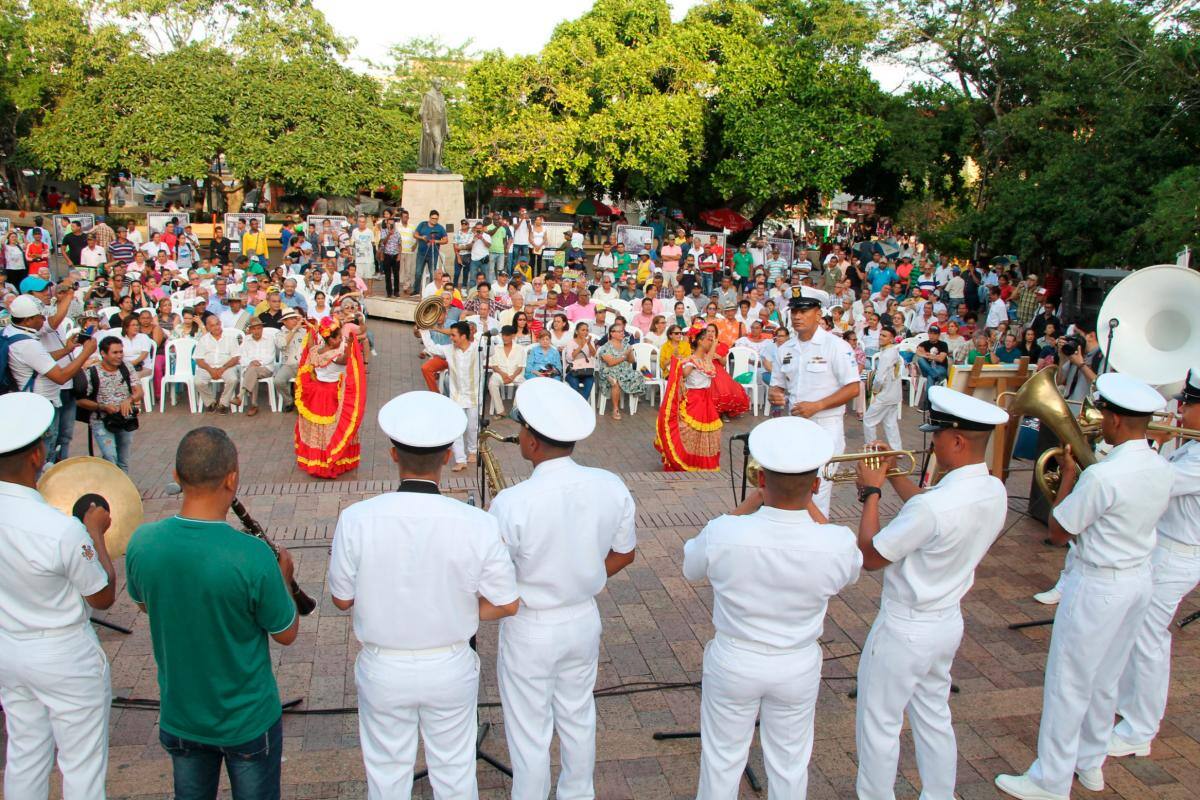 Las bandas animaron a los asistentes al parque Santander de Sincelejo en la tarde de ayer. // Manuel Santiago Pérez - El Universal.