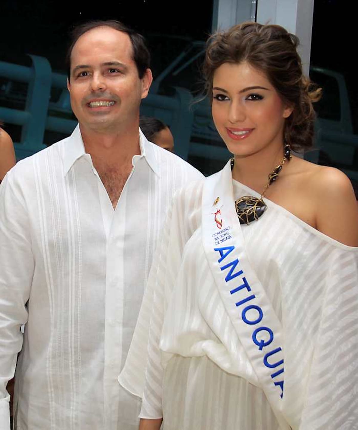 Juan Carlos Araújo y la Señorita Antioquia, Olivia Aristizábal Echeverry.