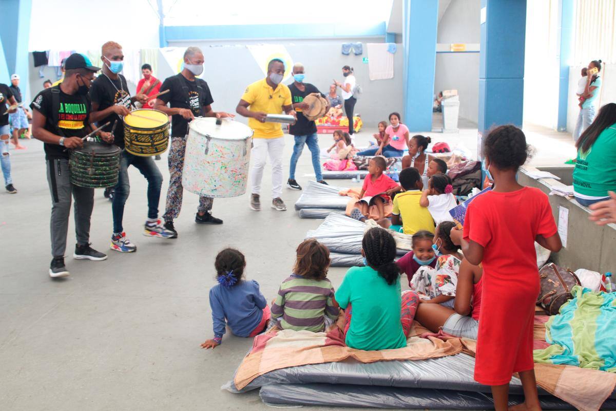 Familias en albergues, entre la incertidumbre y la esperanza