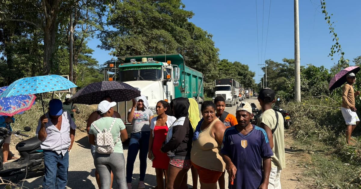 Comunidad bloquea vía en Santa Catalina: “No tenemos agua desde hace meses”