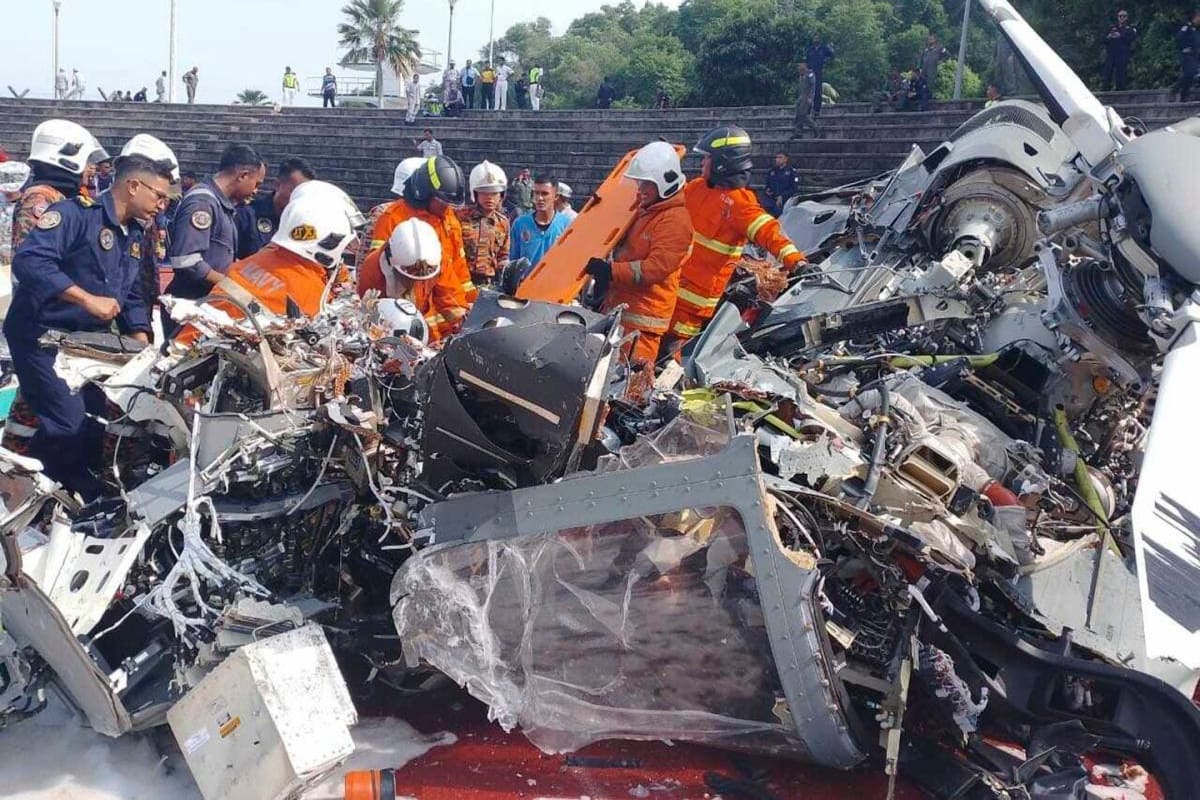 Violento choque de helicópteros militares deja 10 personas muertas