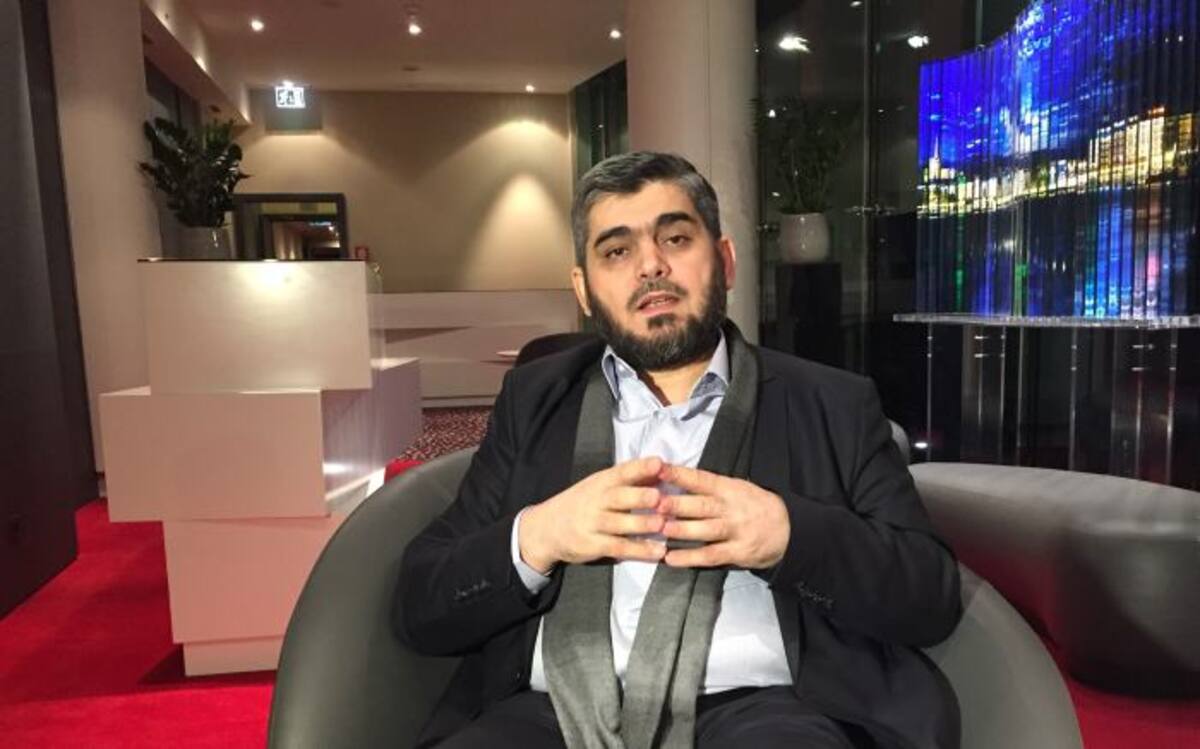 Mohammed Alloush renunció a su cargo argumentando que no hay señales de avance en el proceso. //AP Bassam Hatoum.