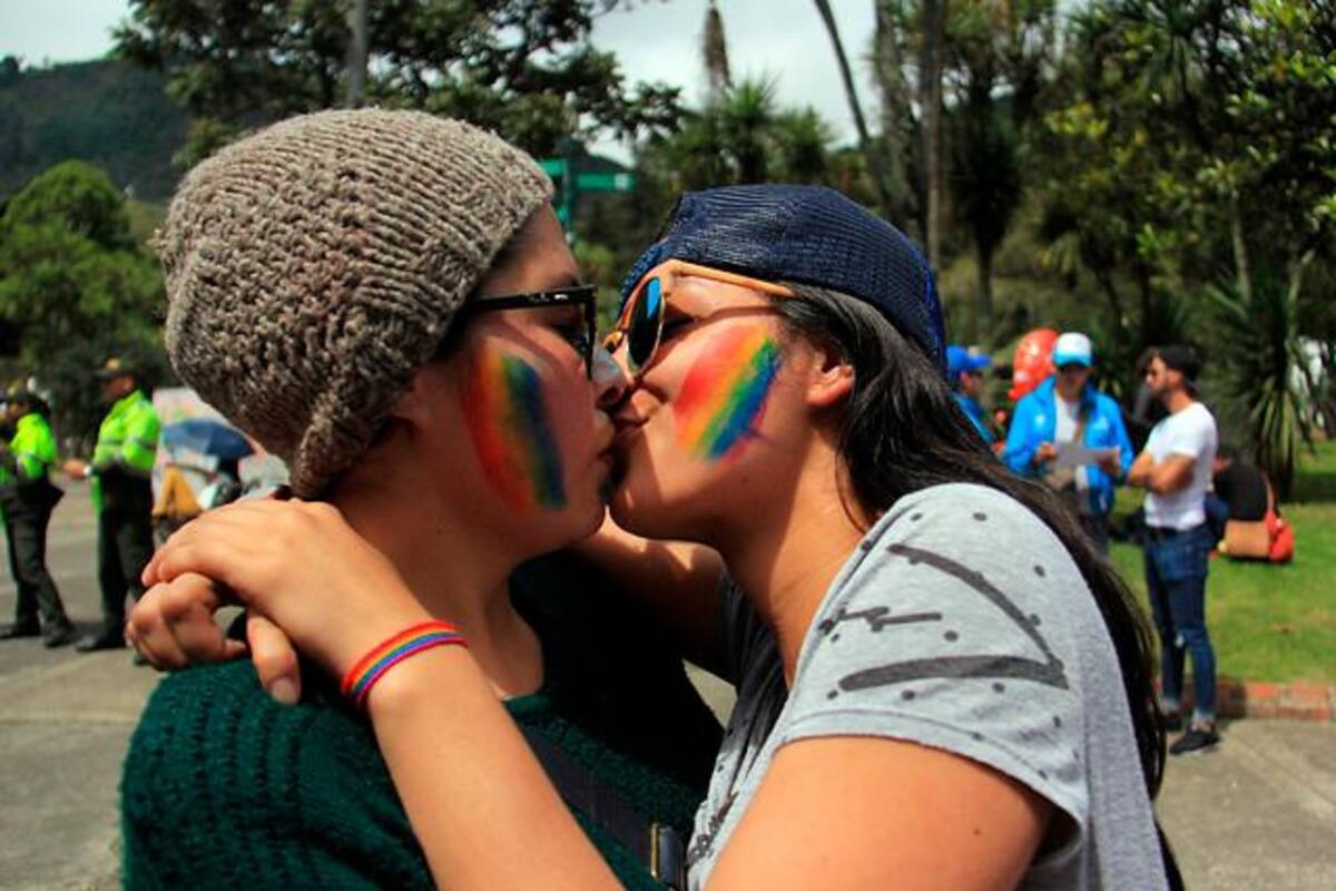 Denunciarán penalmente a juez que se negó a casar a dos mujeres