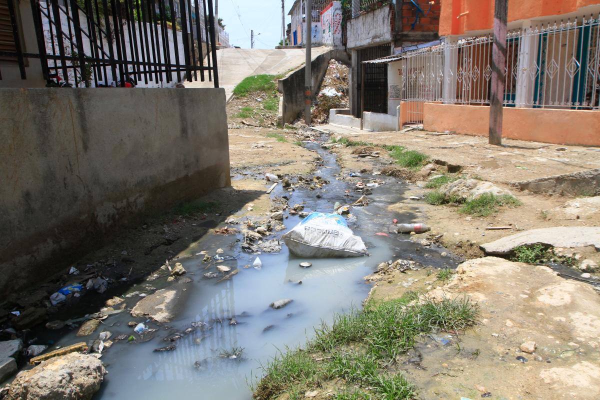 Distrito abre licitación para construir el alcantarillado de República de Caribe