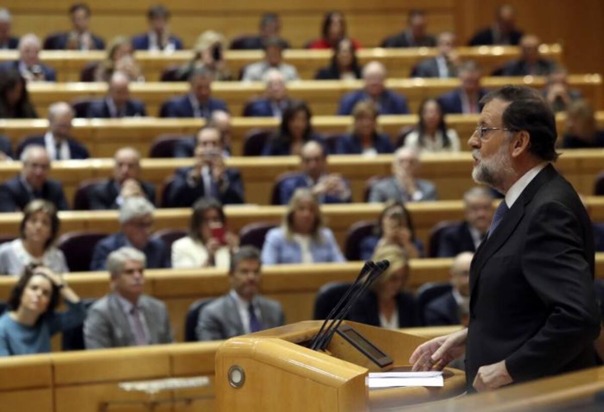 El presidente del Gobierno, Mariano Rajoy, durante el pleno extraordinario celebrado hoy en el Senado. AP