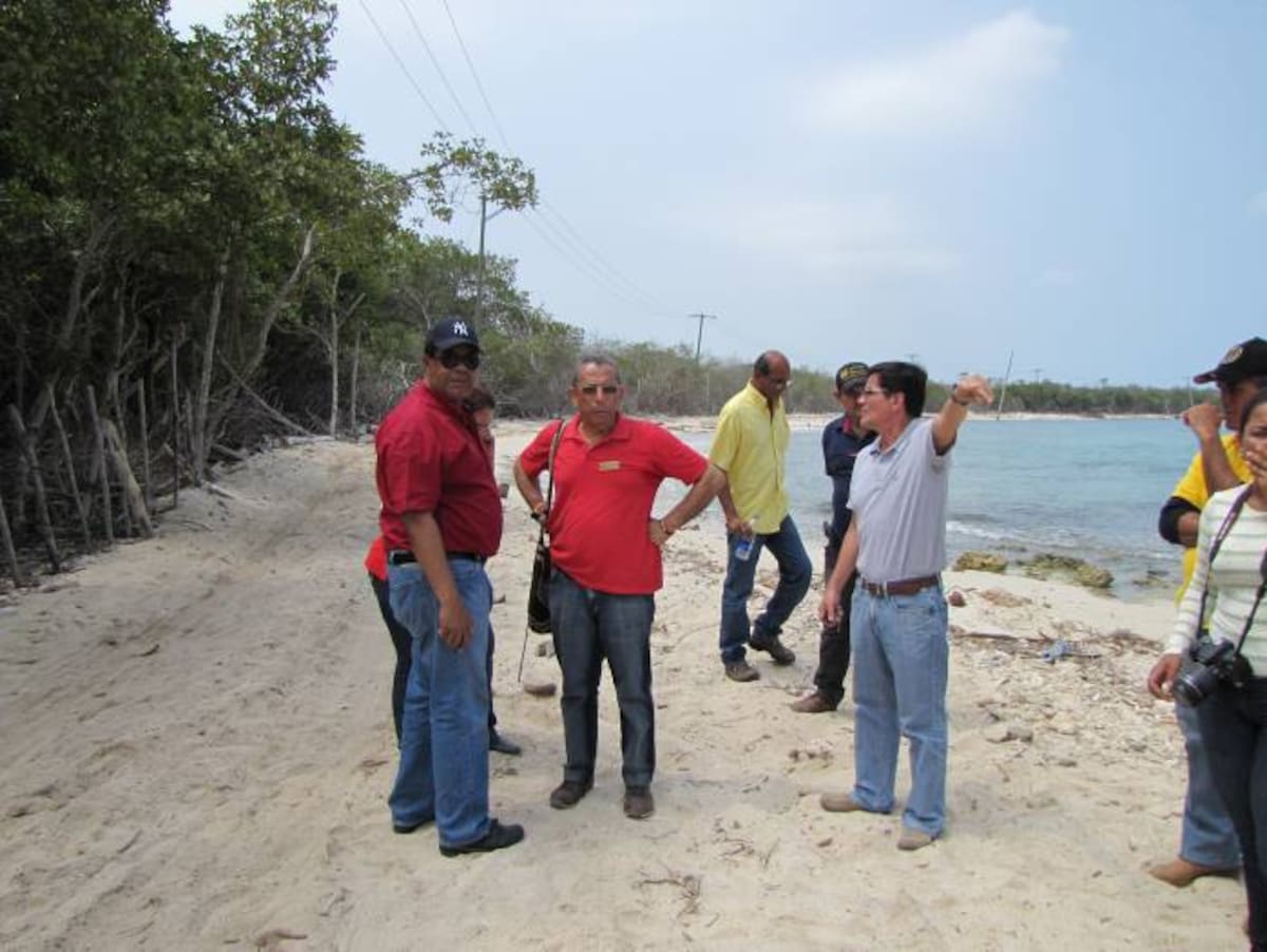 Hasta el sector de Playetas, zona de reserva, llega la pavimentación y se espera que el Ministerio de Ambiente otorgue la licencia ambiental para continuar la obra. ANIBAL THERAN TOM-EL UNIVERSAL