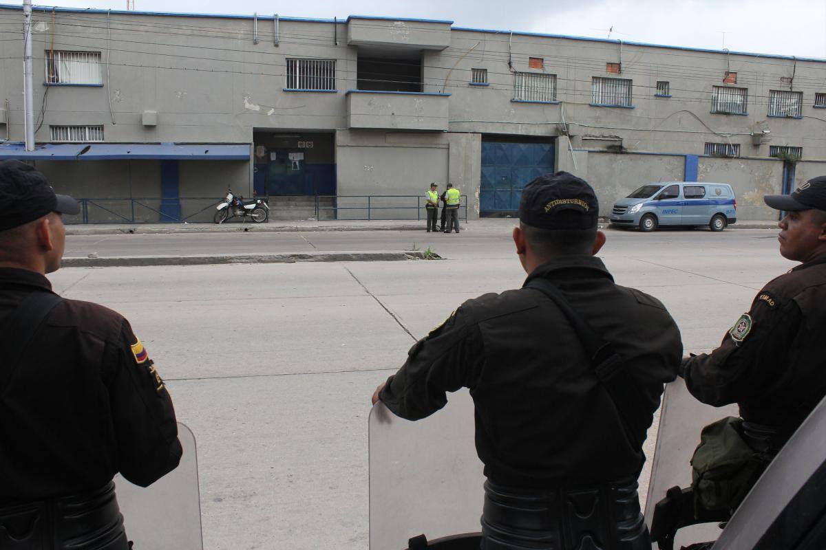 Capturan en la cárcel Modelo a recluso cuando hacía llamada extorsiva