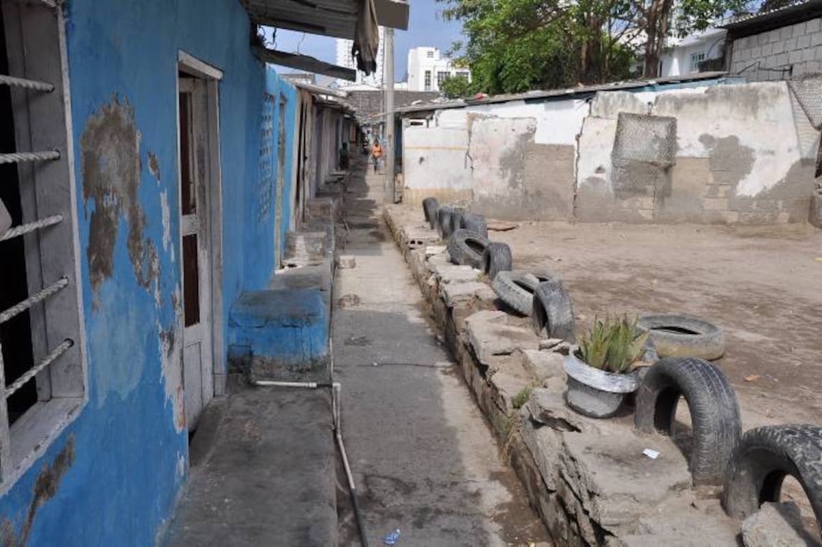 Manga es quizás el único barrio de Cartagena que tiene todos los estratos sociales. Este hacinamiento de viviendas es en este barrio.