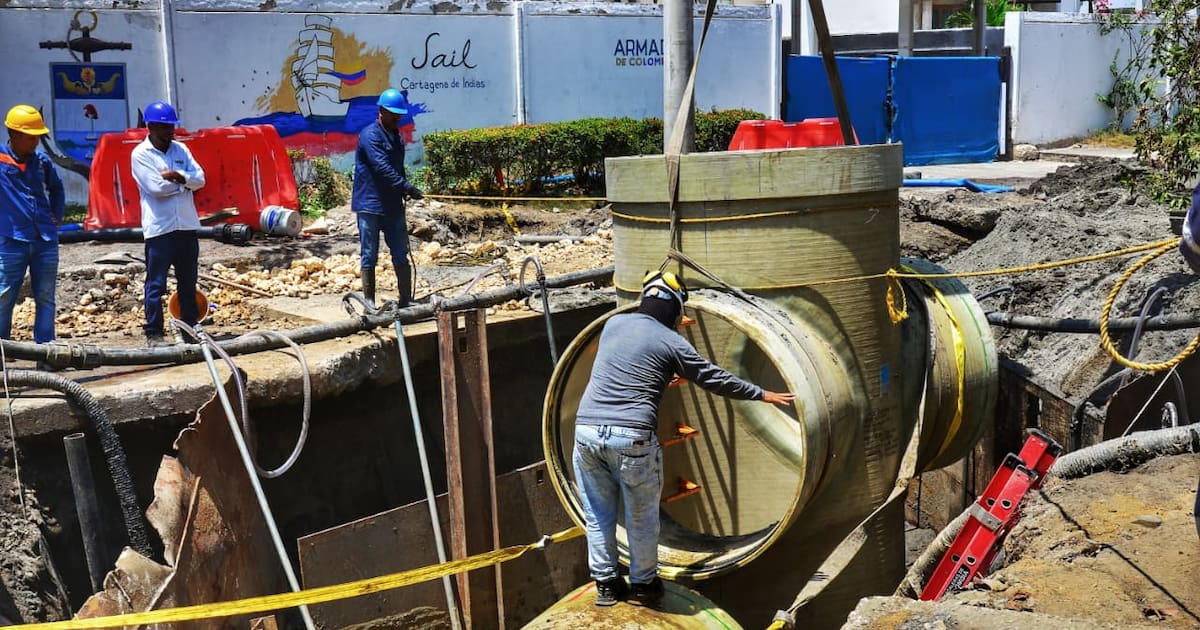 Instalan tuberías contra inundaciones en Bocagrande y Castillogrande