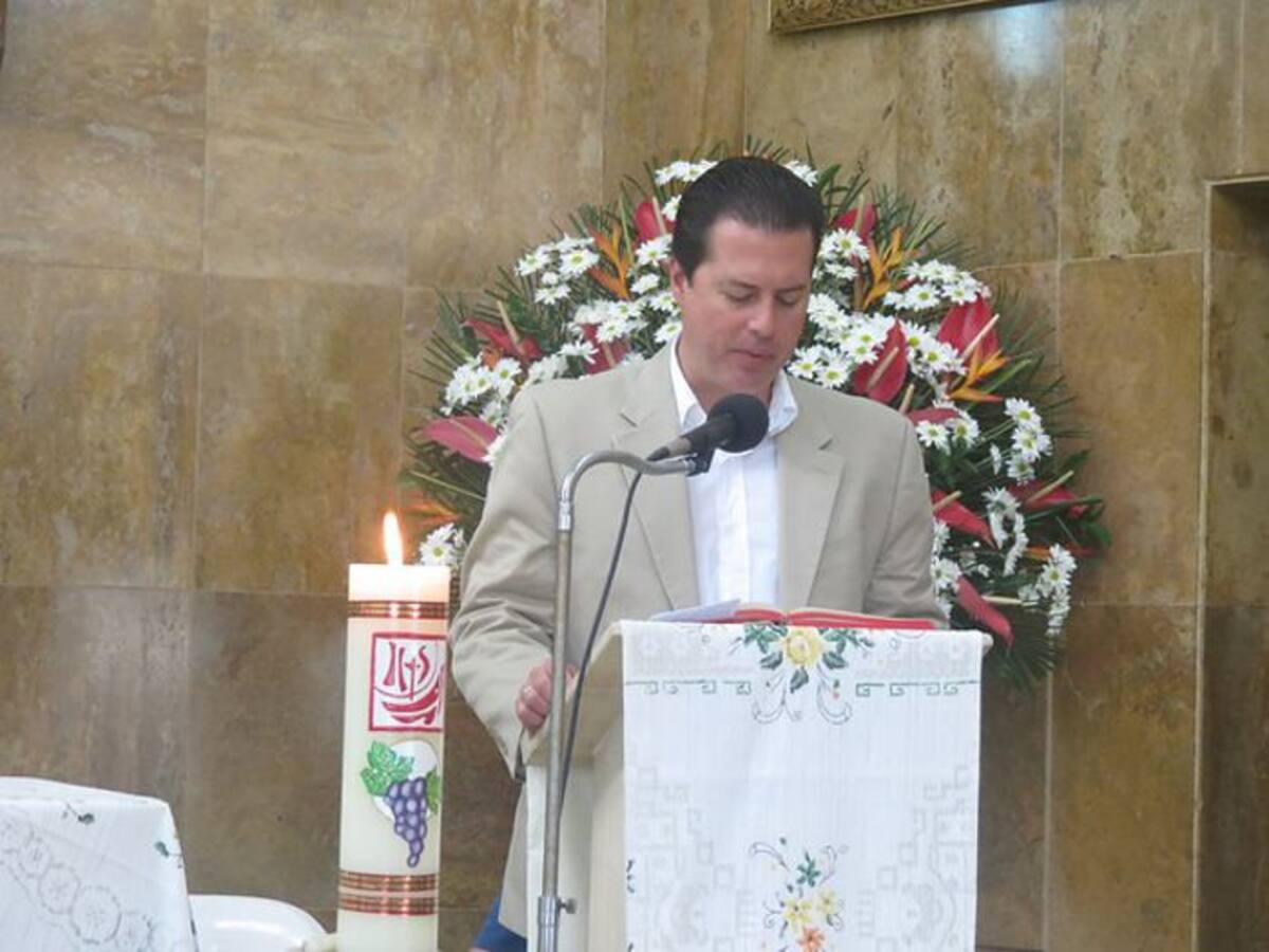 El senador Juan Manuel Galán encabezó el homenaje COLPRENSA