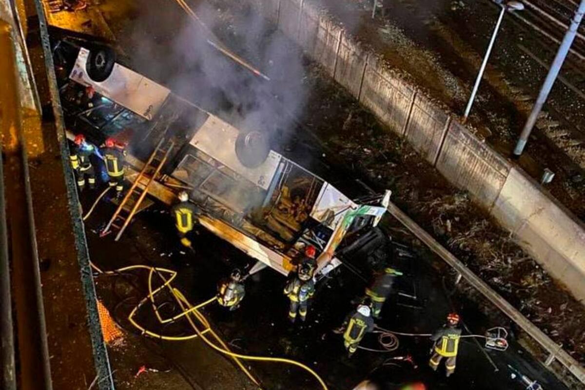 Al menos 21 muertos en un grave accidente de autobús en el norte de Italia