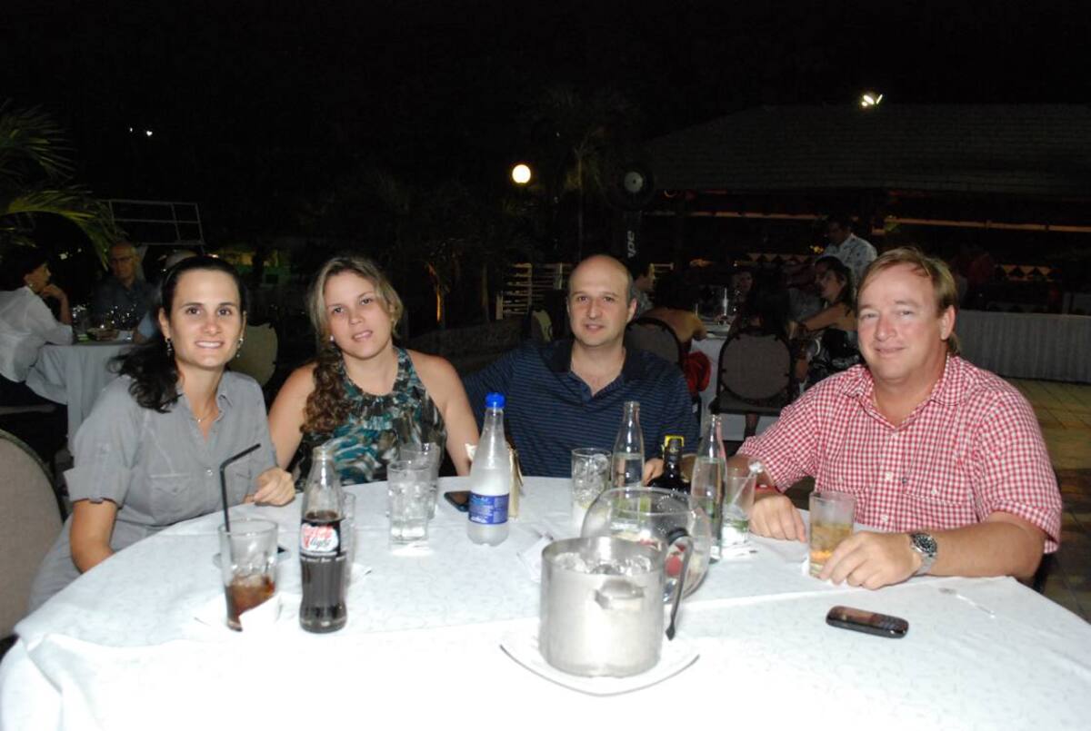 Lila Pérez, Ivonne Convers, Alfonso Zurek y Juan Carlos Martínez.