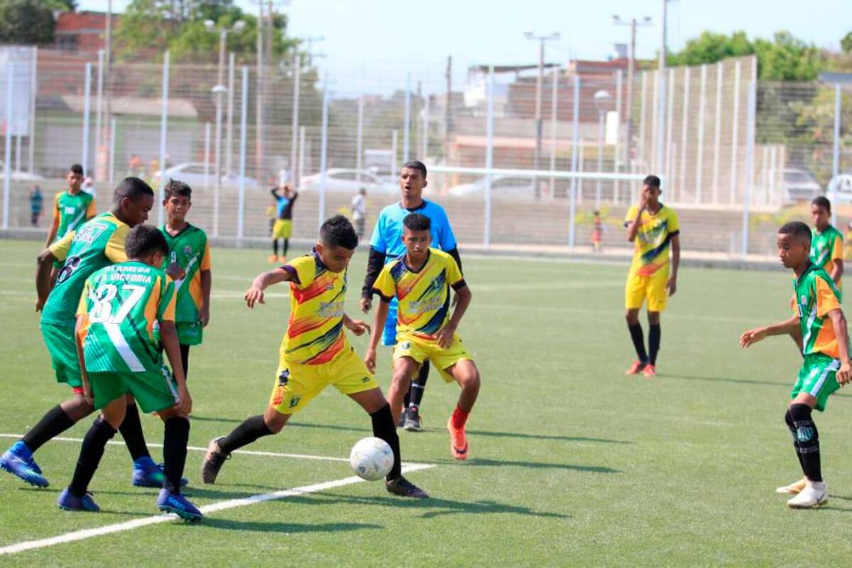 Indignación en el fútbol aficionado por tiros en cancha de Alameda