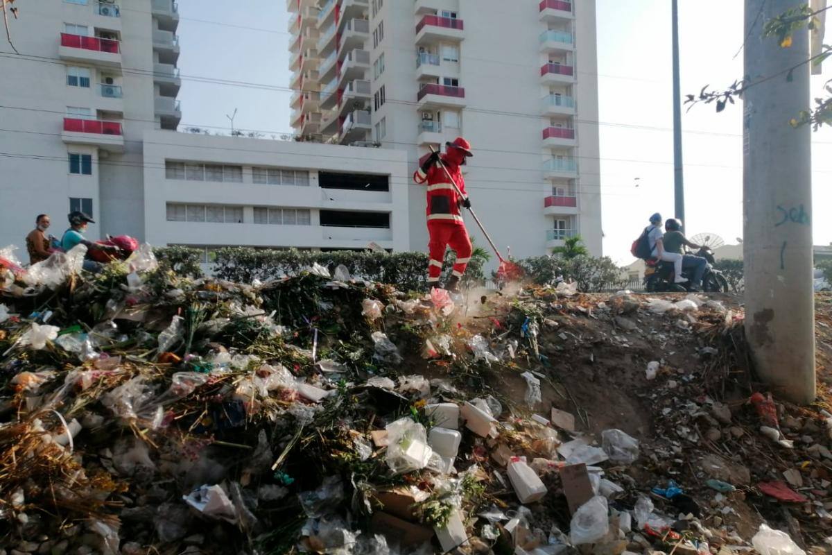 A generar conciencia sobre la relación lluvias – basuras en Cartagena