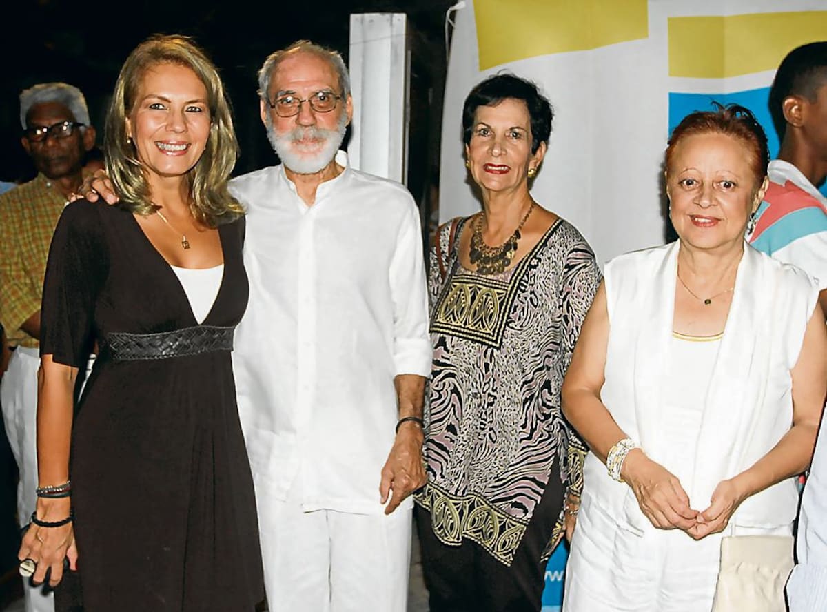 Marcela Negrete, Alfredo Guerrero, María del Socorro Pinzón y Cecilia Delgado.