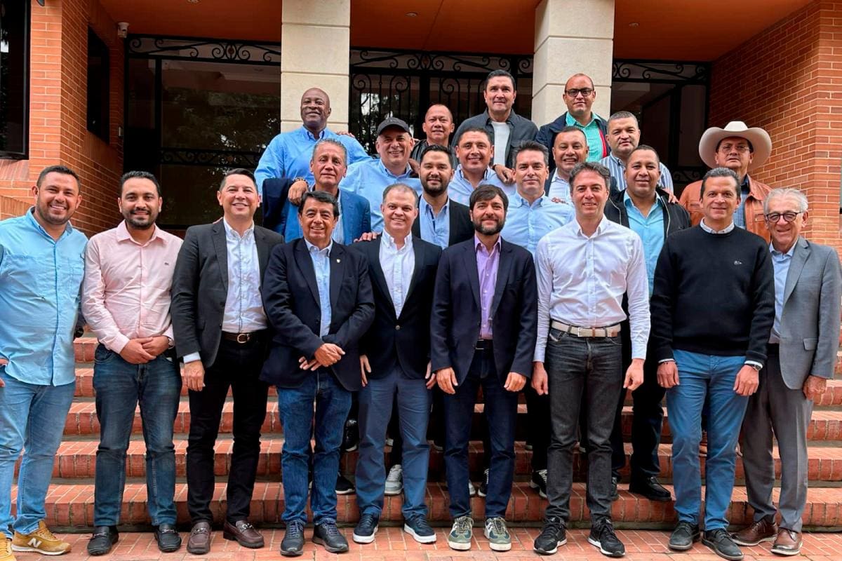 22 exalcaldes de ciudades capitales, reunidos para “construir país”