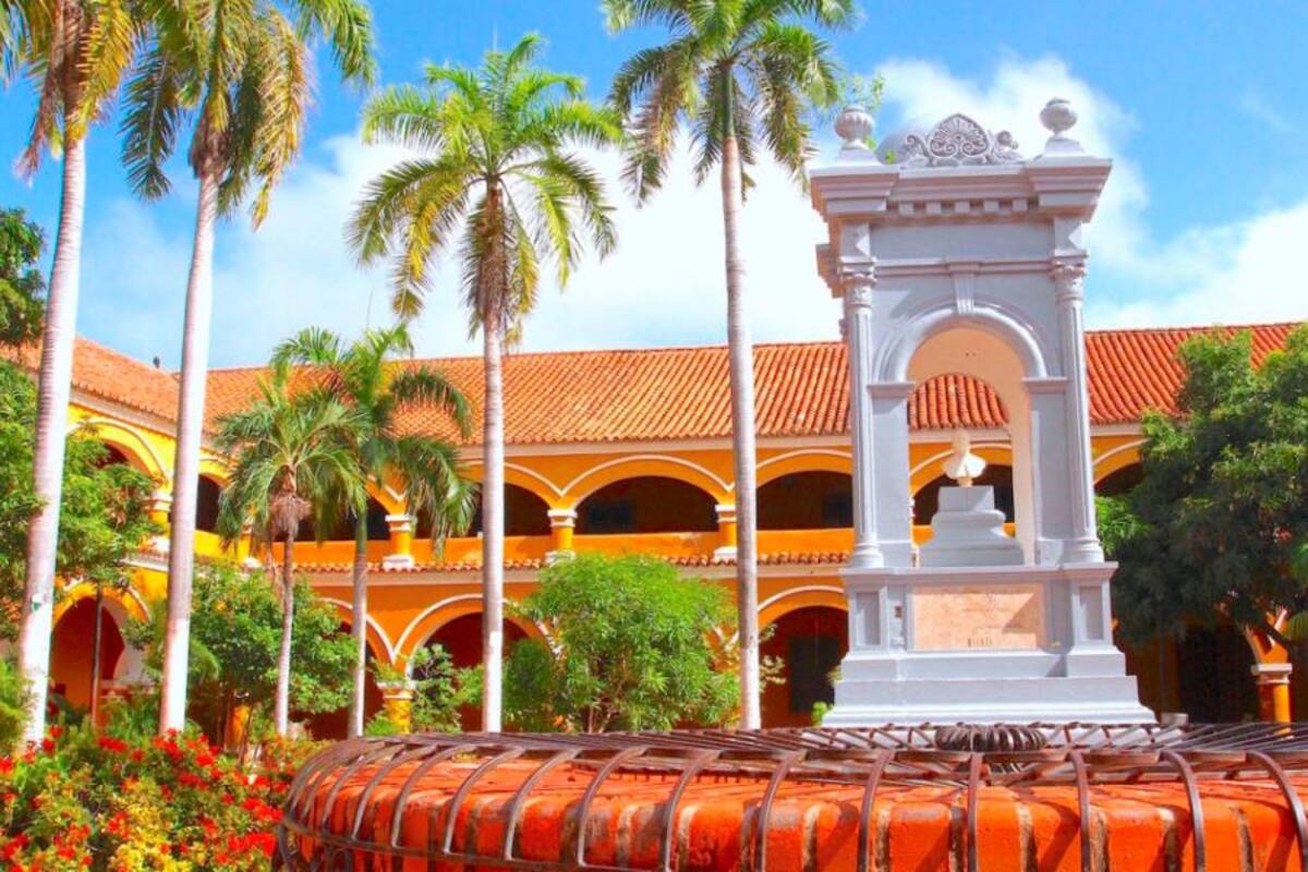 Colegio Nacional Pinillos celebra 211 años de labores
