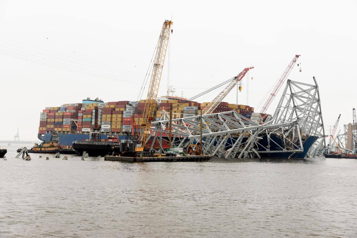 Denuncian al dueño y administrador del buque que derribó un puente en EE. UU.