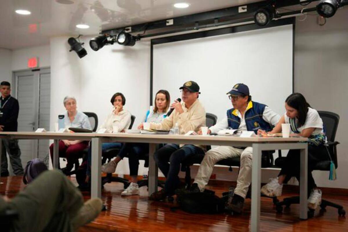Cerca de 200 casas sufrieron daños en los techos: Gustavo Petro