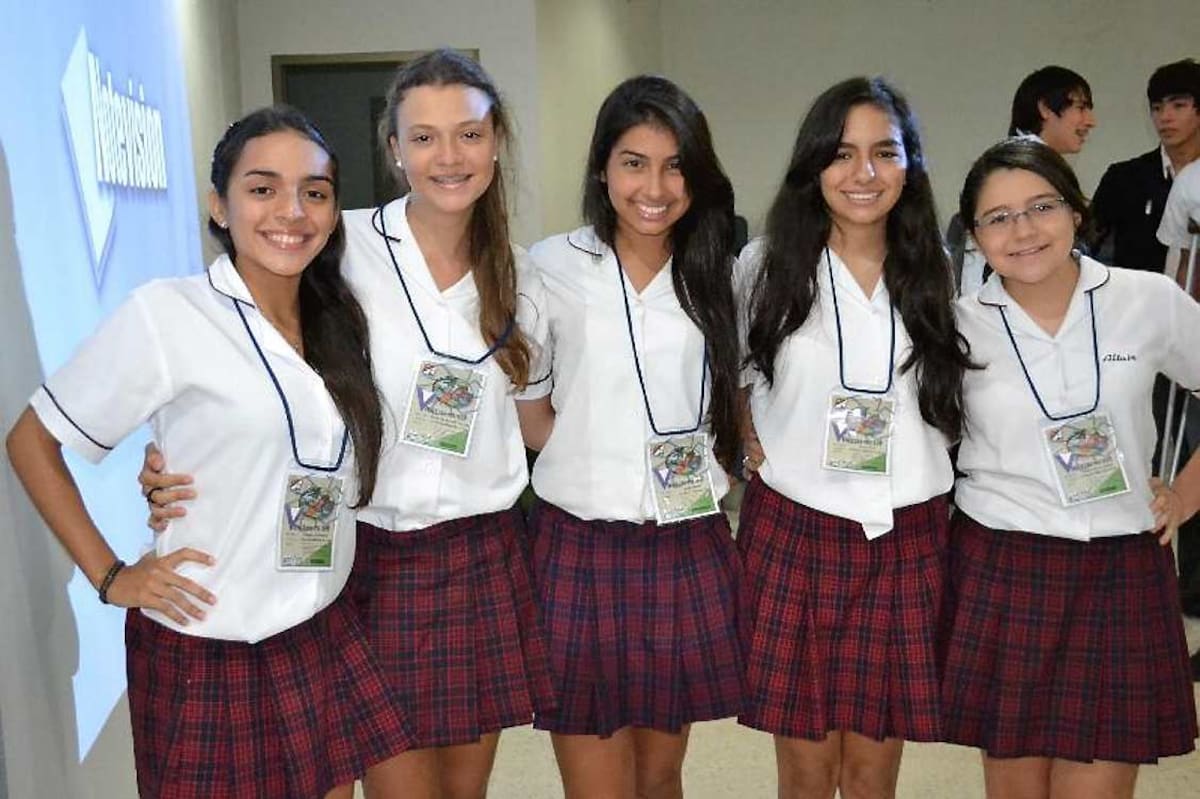 Isabella Ladino, Laura Estrada, Jalime Escaff, Leyla Raad y Daniela Rocha.